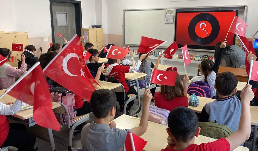 Bolu'da 52 bin öğrenci yeniden dersbaşı yaptı